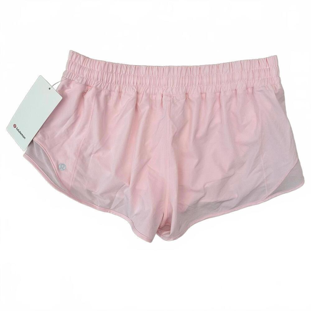Lululemon Hotty Hot Low-Rise Lined 2.5" Shorts Strawberry Milkshake 12 NWT - Picture 4 of 7